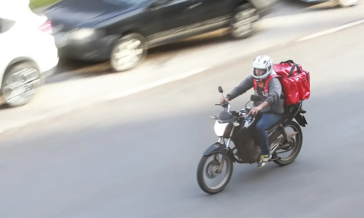 Entregador de aplicativo delivery