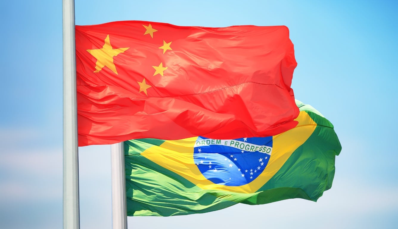 Bandeiras China e Brasil
