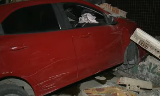 Carro usado em homicídios colidiu com muro em Santa Rita