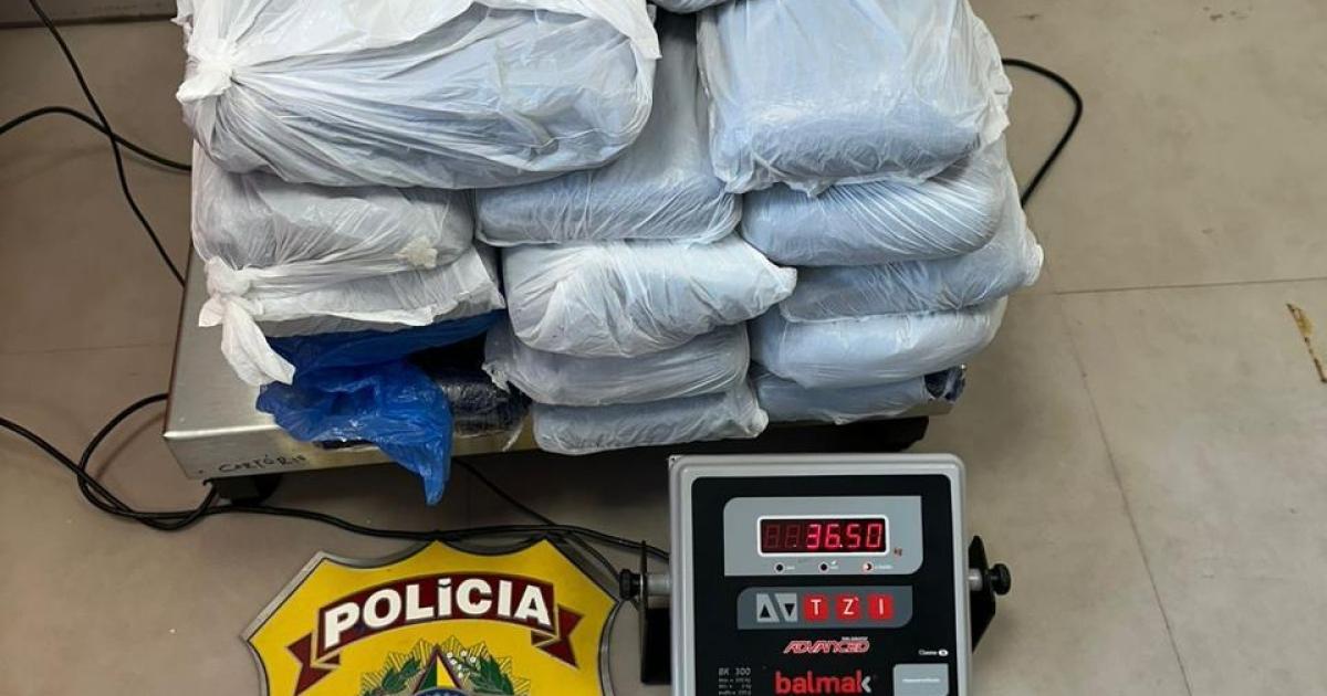Mulher presa com 36 kg de maconha no aeroporto