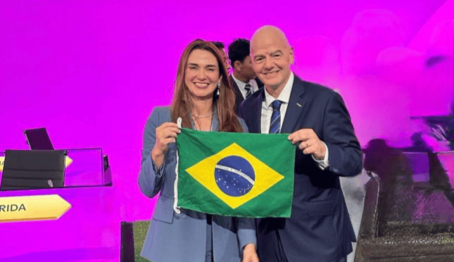 Michelle Ramalho e Gianni Infantino