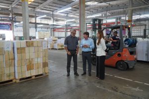 Presidente da FIEPB, Cassiano Pereira, ao lado dos empresários Ana Arrais e Edson Cunha