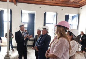 João Azevêdo inspeciona obra do Casarão dos Azulejos