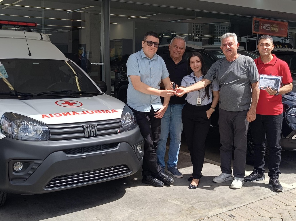 Entrega de ambulância para Santa Inês