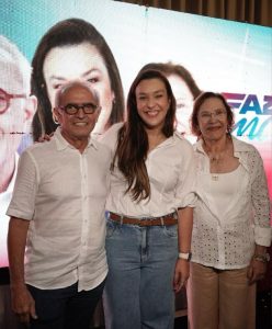 Cícero Lucena, Camila Toscano e Léa Toscano