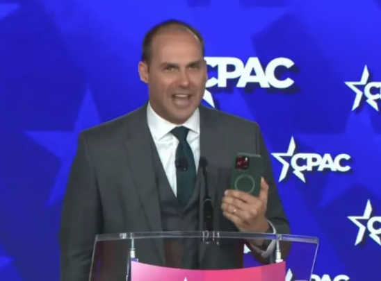 Jair Bolsonaro durante período de prisão domiciliar após decisão do STF