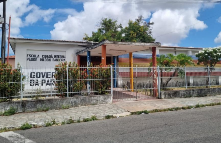 Escola Padre Hildon Bandeira com problemas estruturais em João Pessoa