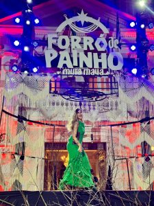 Myra Maya em Forró de Painho