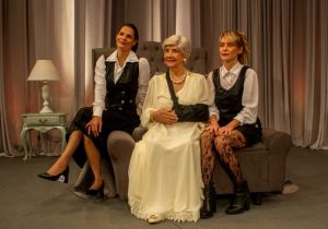 Três Mulheres Altas