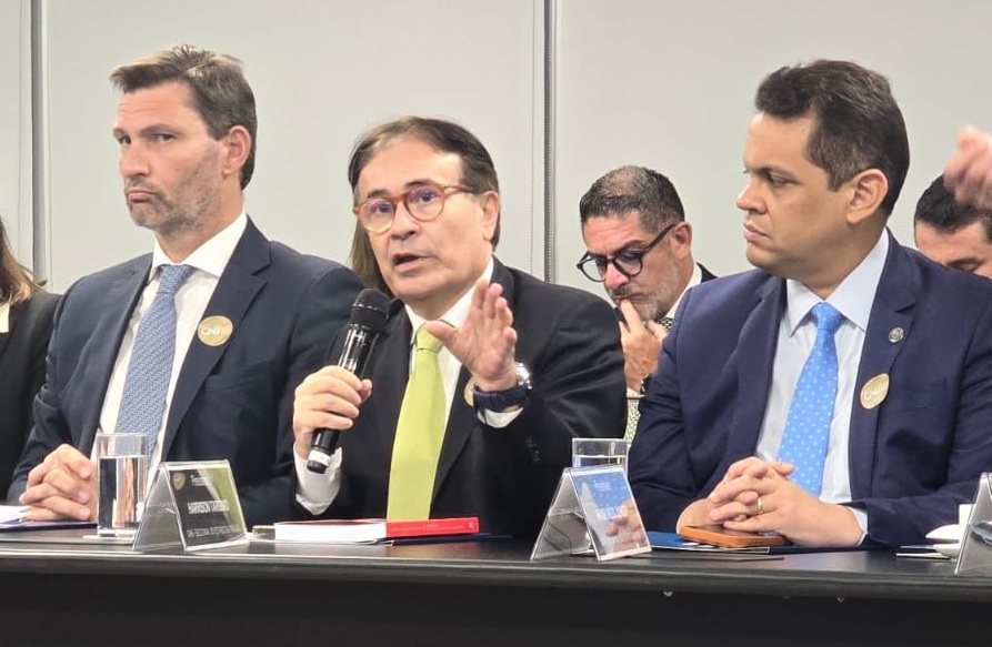 Harrison Targino em discurso no STF