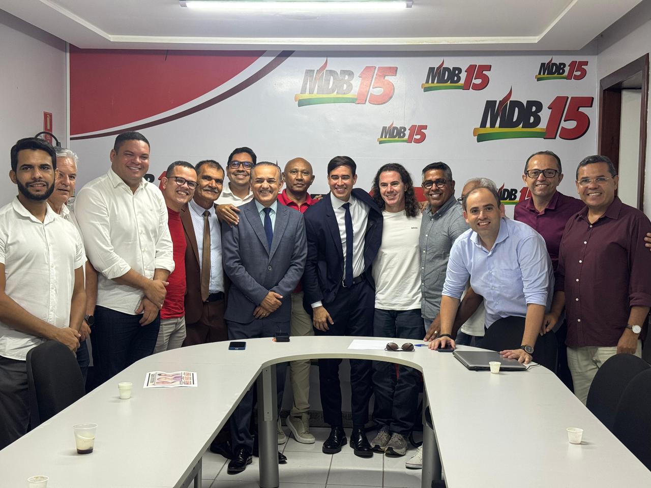 Veneziano reúne vereadores em João Pessoa para discutir apoio político