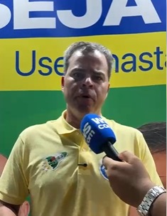 George Morais durante evento político ao lado de lideranças do PL na Paraíba