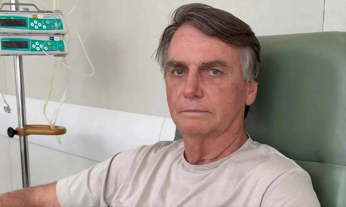 Preso por tentativa de golpe, Bolsonaro segue em tratamento intensivo, sem previsão de alta hospitalar Foto: Reprodução/Instagram