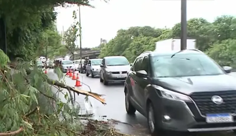 Transtornos causados por chuva em João Pessoa
