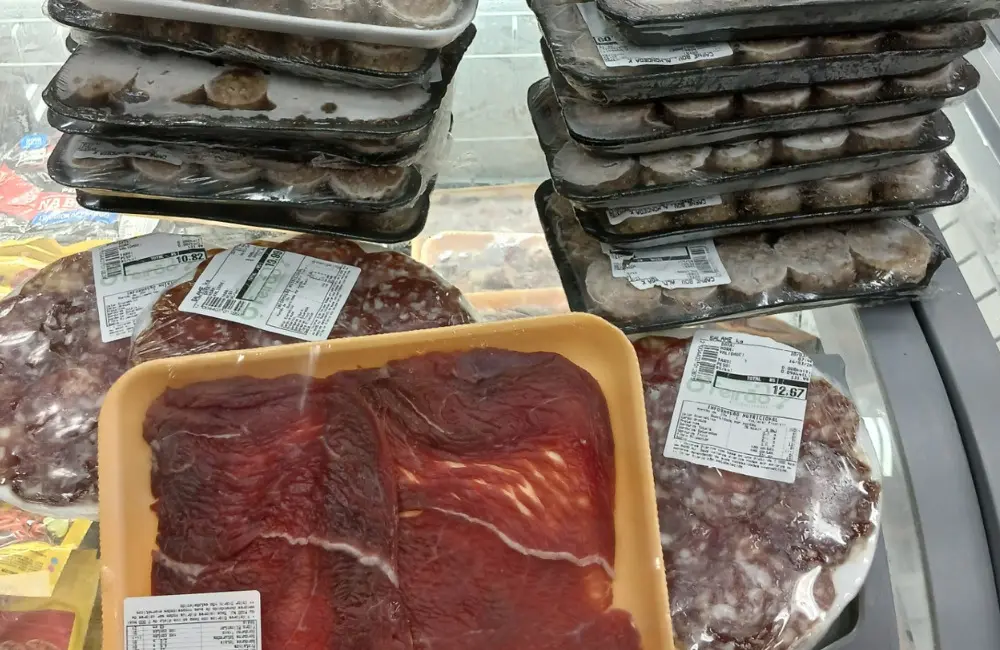 Carne imprópria apreendida
