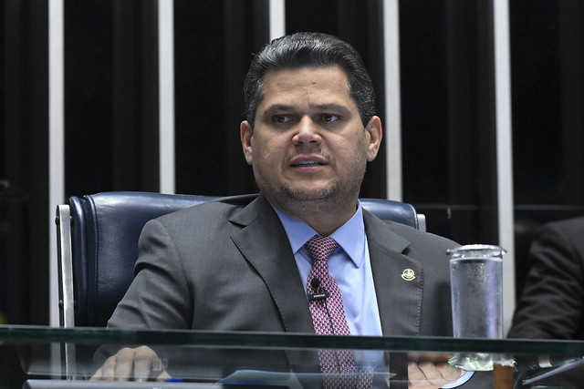 Alcolumbre advocacia votação Lulinha