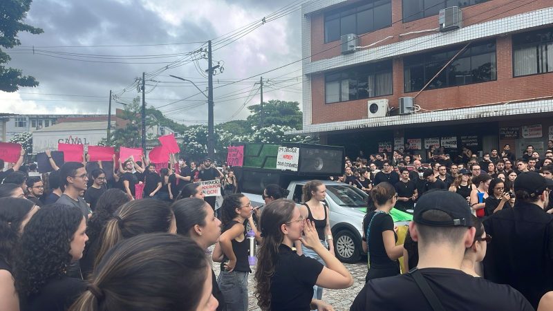 Protesto de aluno de Medicina da UFPB