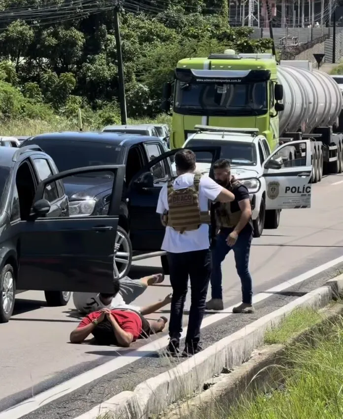 trio preso com drogas