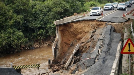 Imagem fake de ponte caída na PB-008, entre Conde e Jacumã