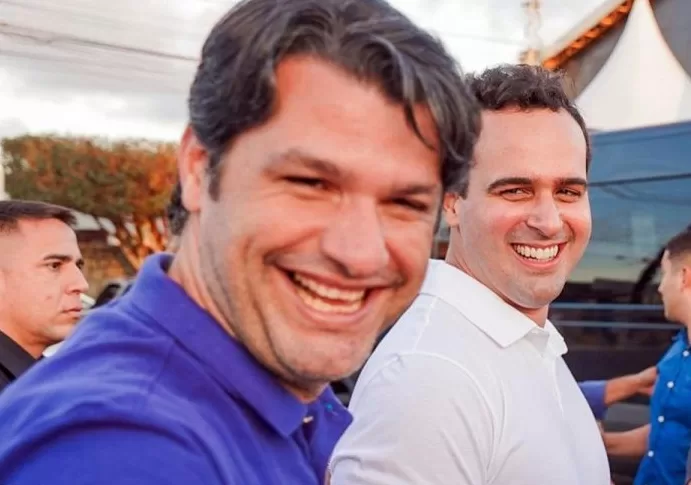 Lucas Ribeiro durante anúncio de apoio a João Pessoa após chuvas