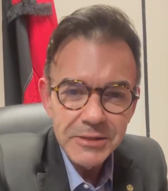 Murilo Galdino anuncia licença da Câmara enquanto Raniery Paulino assume vaga em Brasília