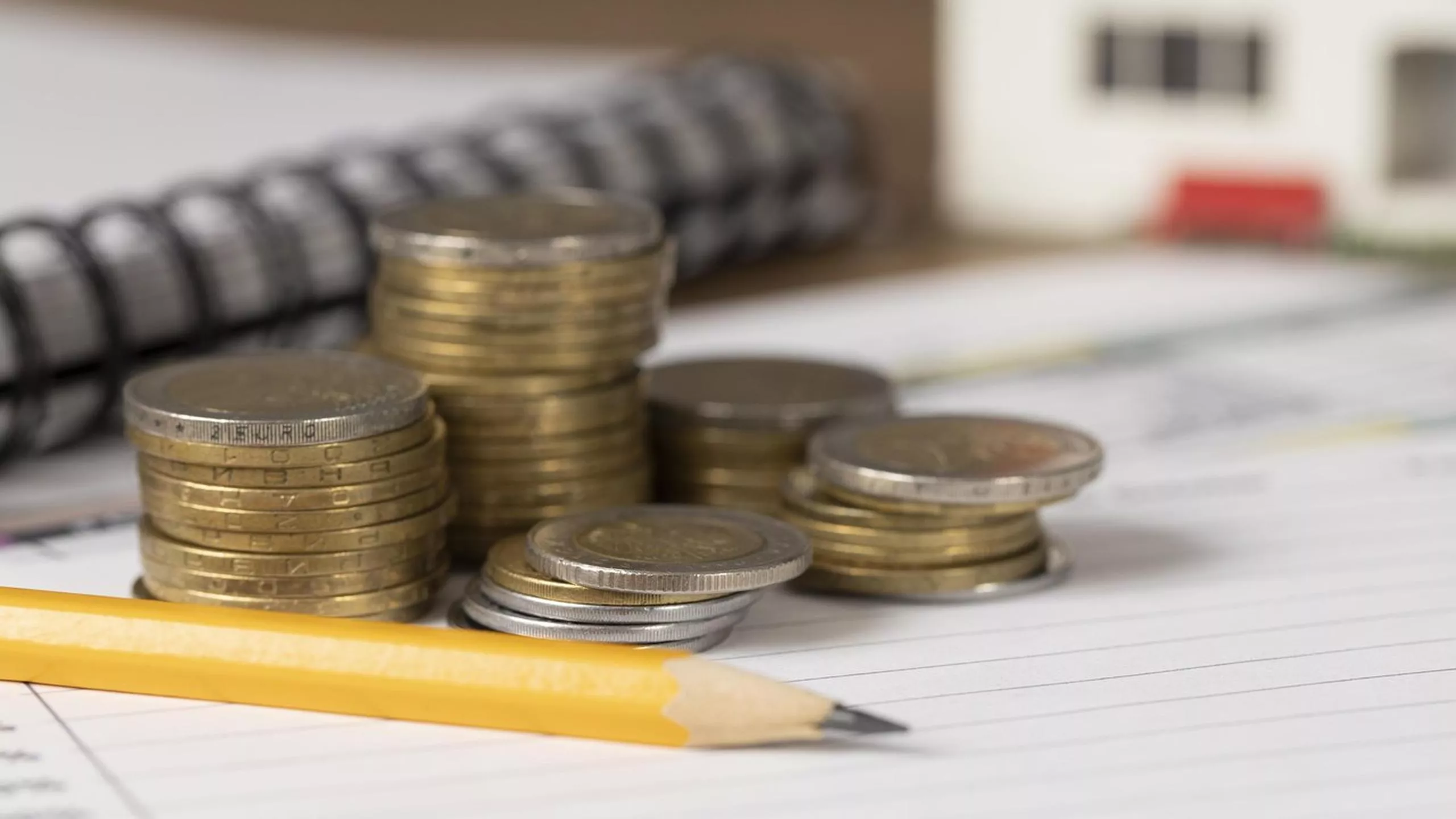 A facilidade de acesso a ferramentas de consumo imediato contrasta com as elevadas taxas de juros mantidas no mercado financeiro nacional.