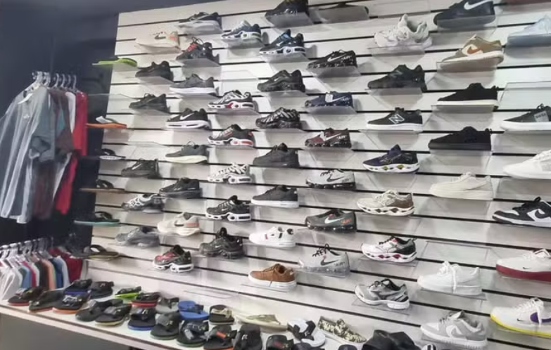 Produtos falsificados no Centro de João Pessoa