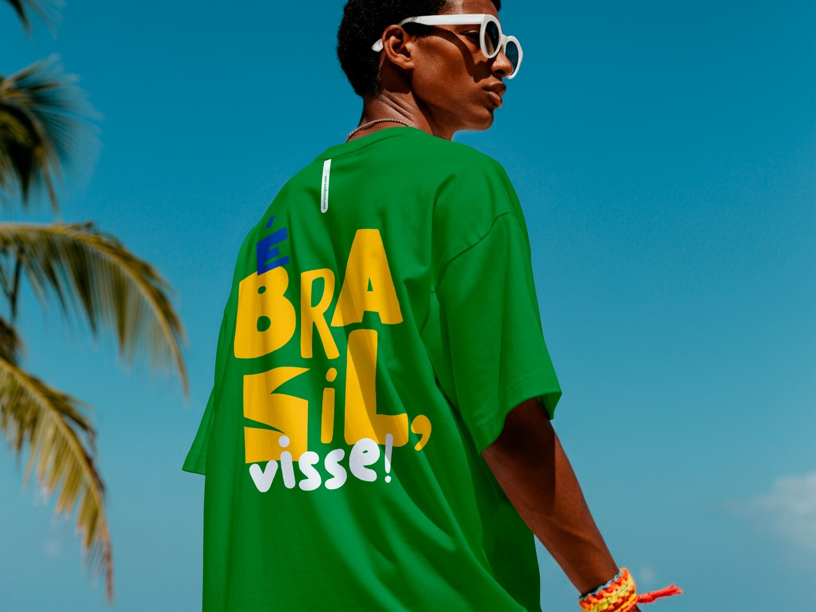 A Loja Maria Cangaço, grife de fabricação própria de roupas, lançou a coleção "Brasil na Copa".