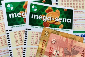 Volante da Mega-Sena com aposta premiada registrada no município de Patos, na Paraíba.