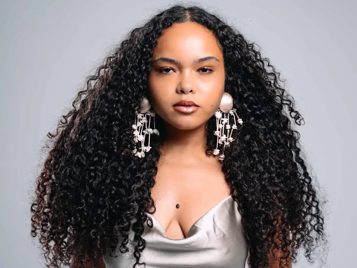Joyce Alane participa da campanha de São João 2026 da Riachuelo, que reúne moda, música e cultura nordestina.