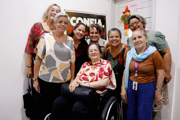 Maria da Penha durante visita à Secretaria da Mulher da Paraíba em João Pessoa