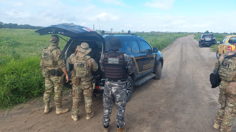 PF e forças de segurança cumprem reintegração de posse em área do Aeroporto Castro Pinto, na Grande João Pessoa