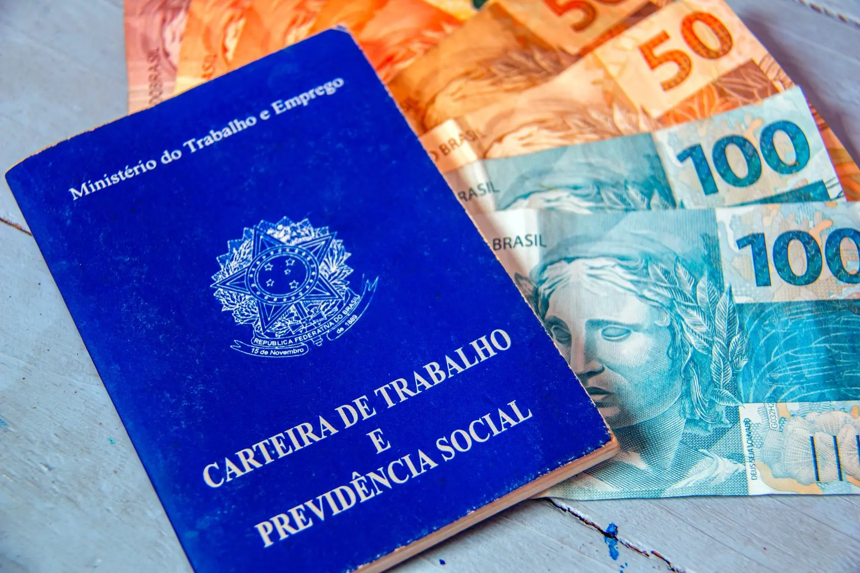 João Pessoa concentra metade de toda a massa salarial da Paraíba (R$ 14,9 bilhões) e responde por 49,9% do emprego formal, aponta o CEMPRE/IBGE.