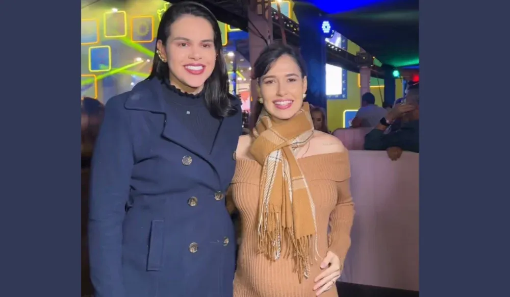 A revelação foi estrategicamente inserida no contexto das festas juninas locais, unindo a identidade cultural da artista com as raízes regionais da ex-parlamentar.