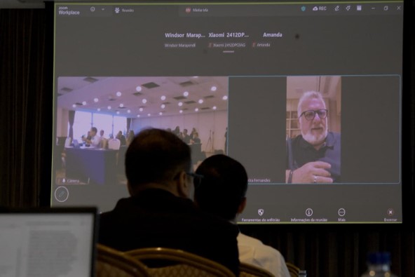Carlos Vieira durante aula magna