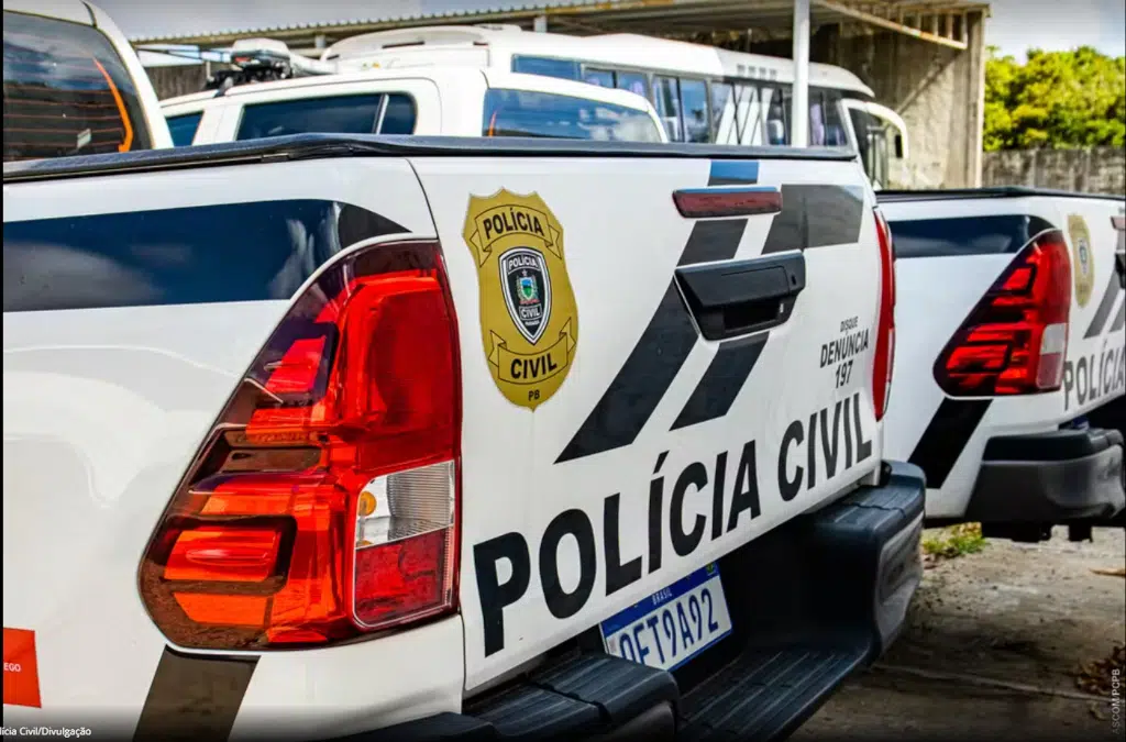 O delegado da Polícia Civil responsável pelo caso, Felipe Viana, colheu os primeiros depoimentos com os parentes da vítima para traçar o perfil do jovem e tentar entender o que teria motivado o ataque.