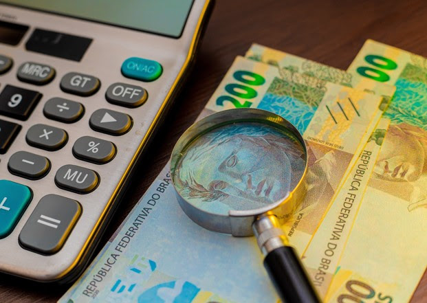 O estudo (com base no período de maio de 2025 a abril de 2026) prova que a classe média continua sendo a mais onerada proporcionalmente no país.