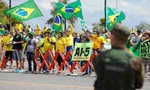 Manifestantes da extrema-direita