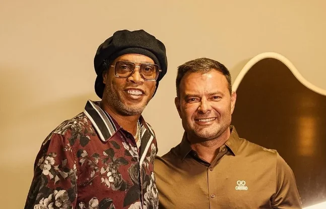 Ronaldinho Gaúcho e Thiago Cartaxo