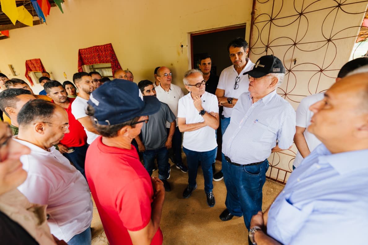 O pré-candidato ao Governo da Paraíba, Cícero Lucena (MDB), visitou Boqueirão ao lado de Pedro Cunha Lima e André Gadelha.