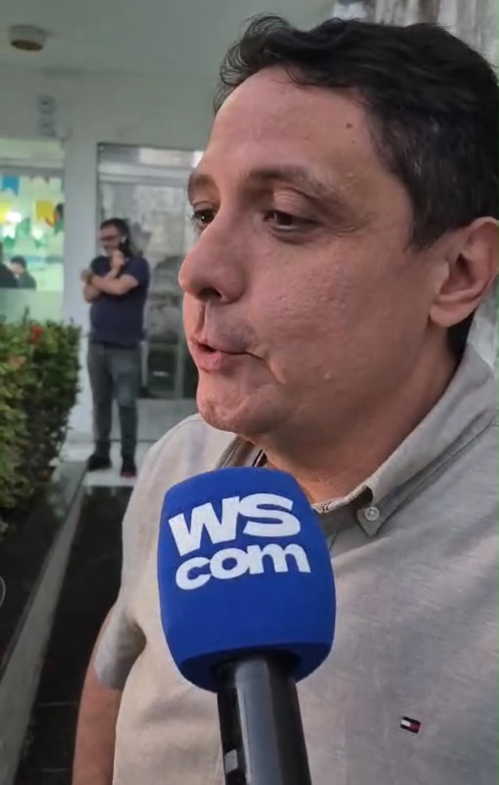 Presidente do CREA-PB, Renan Guimarães, durante sessão plenária após a reeleição.