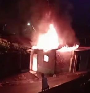Hospital de Emergência e Trauma Senador Humberto Lucena, em João Pessoa, onde adolescente vítima de incêndio permanece internada.