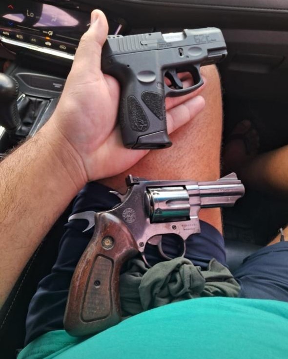 Viatura da Polícia Civil da Paraíba durante investigação de tentativa de homicídio em João Pessoa.