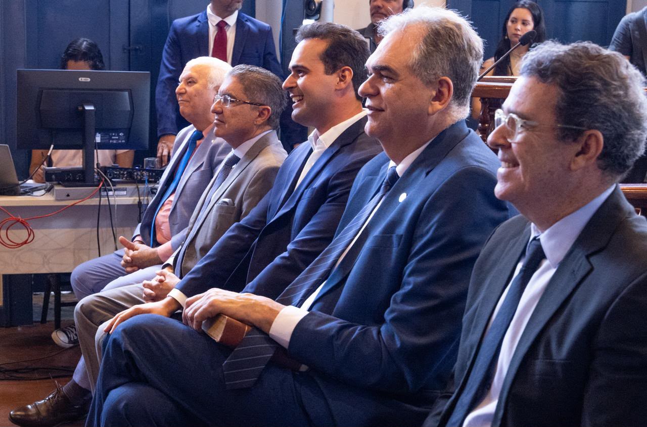 Lucas Ribeiro participa da sessão especial em comemoração aos 94 anos da Justiça Eleitoral da Paraíba.