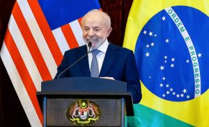 Estudo revela 21,4 milhões de menções sobre tarifas de Trump; 56% defendem o Brasil