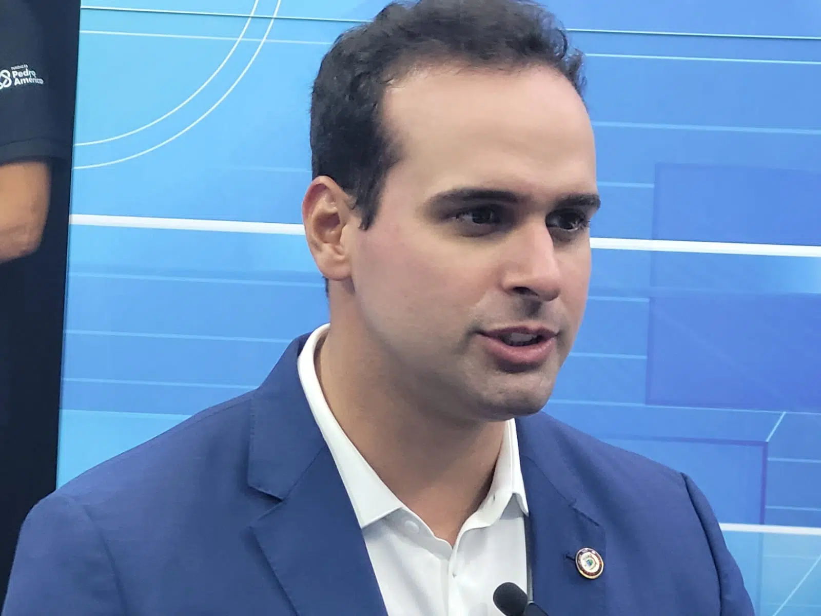 Lucas Ribeiro durante declaração sobre a definição do candidato a vice-governador para as eleições de 2026.