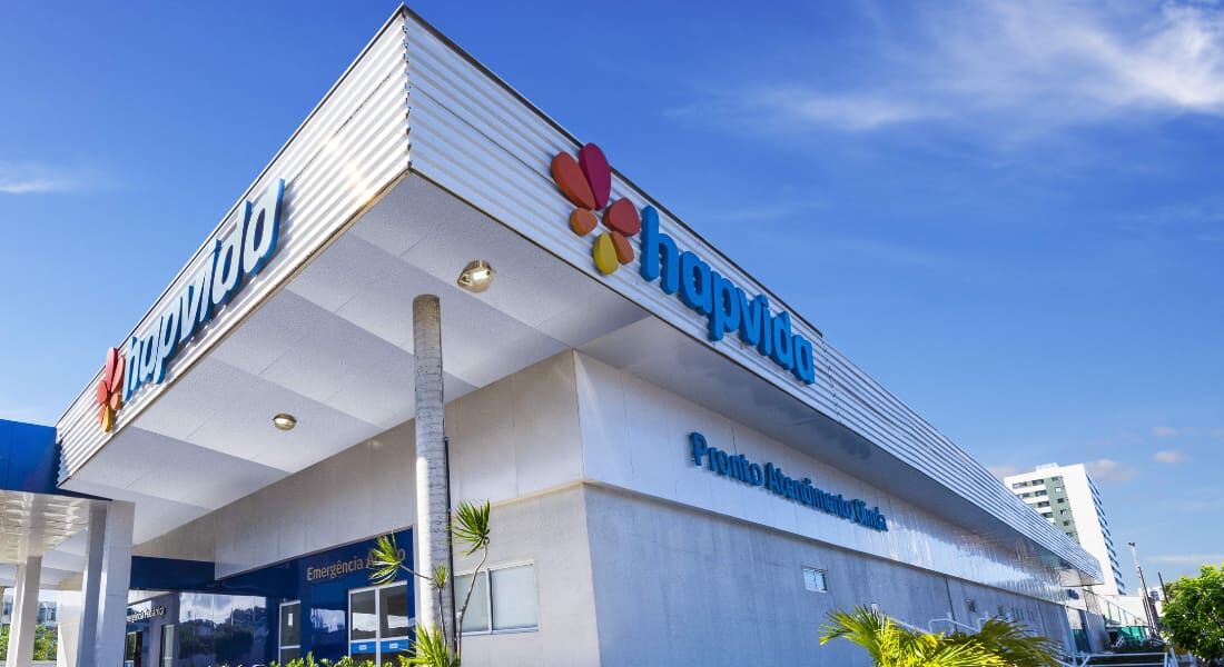 Fachada do Tribunal de Justiça da Paraíba em decisão sobre restabelecimento de plano de saúde de gestante.