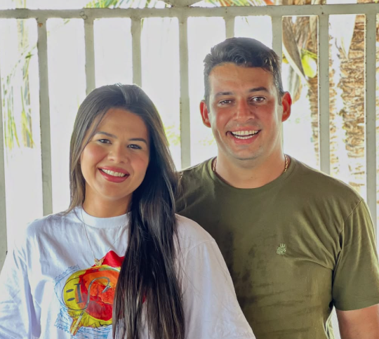Matheus Amorim e Amanda Melchiades, prefeito e primeira-dama de São José dos Ramos.