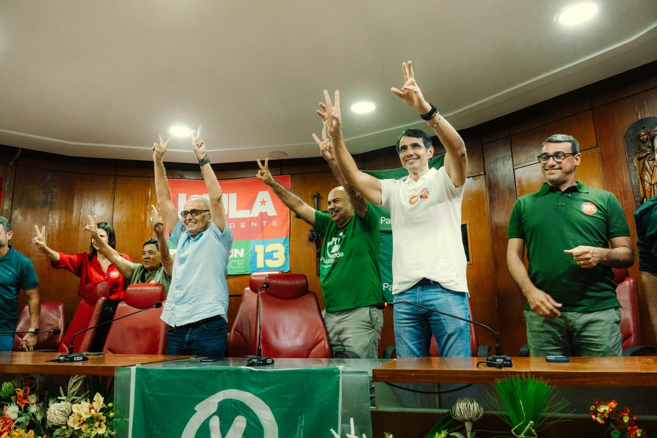 Cícero Lucena durante convenção do Partido Verde que oficializou apoio à sua candidatura ao Governo da Paraíba.