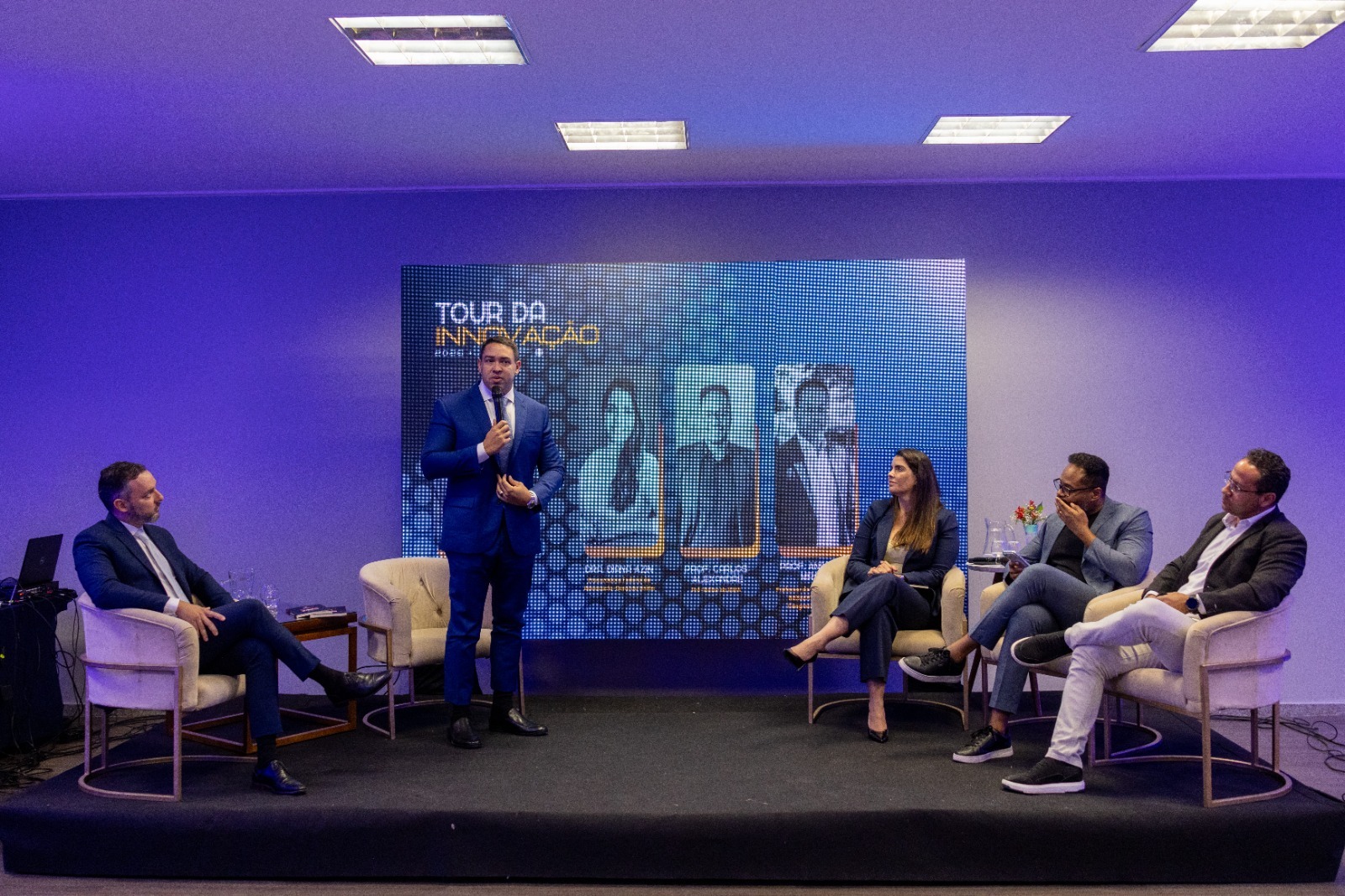 André Penazzi durante palestra "O Mapa do Luxo da Cidade" no Mercado em Foco 2026, em João Pessoa.